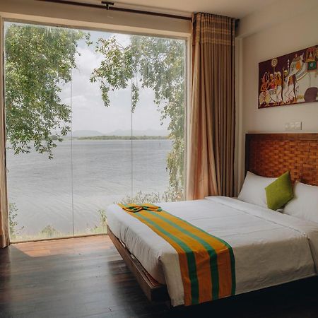Yala Oga Reach Hotel 티사마하라마 외부 사진