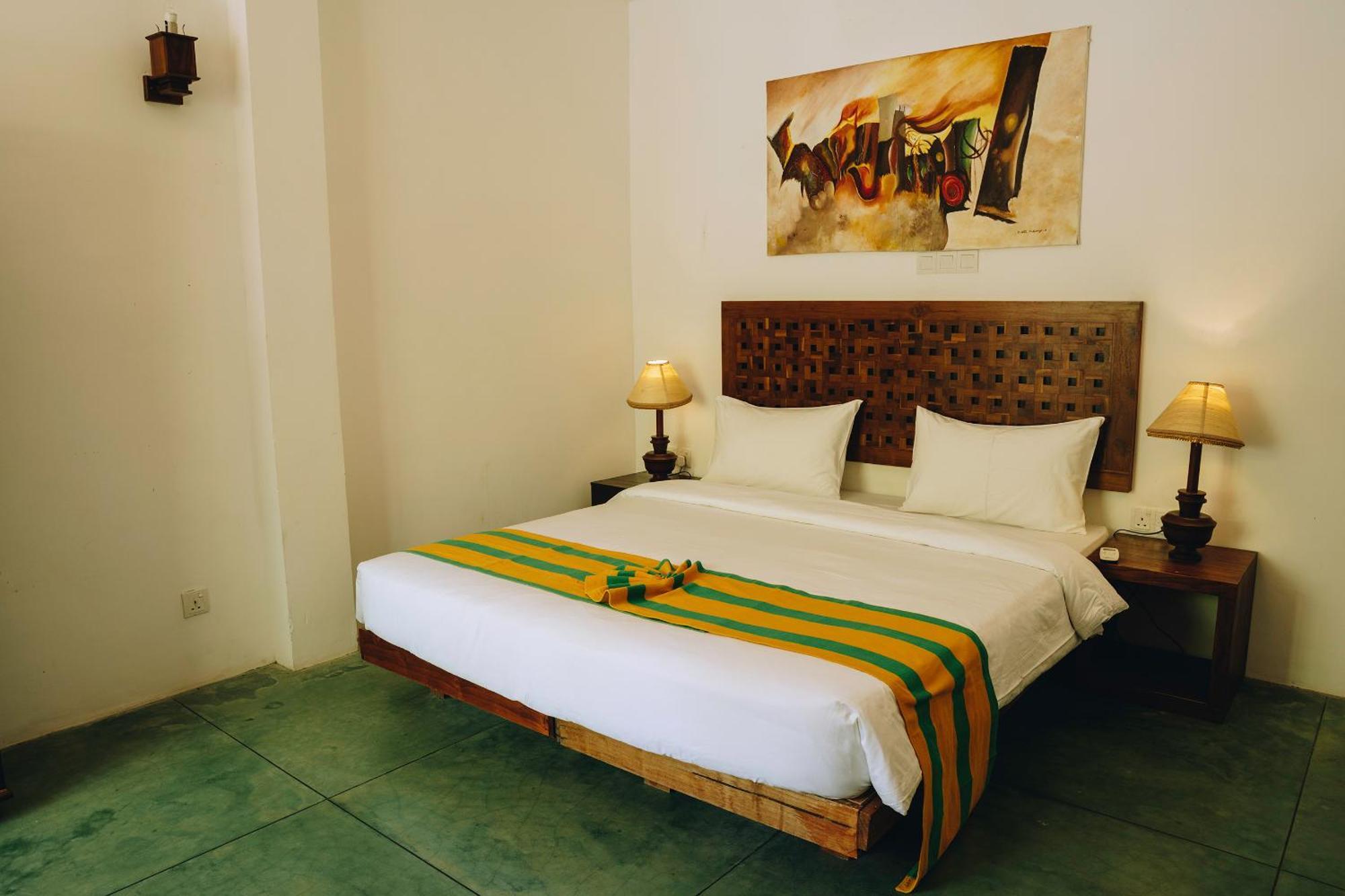 Yala Oga Reach Hotel 티사마하라마 외부 사진