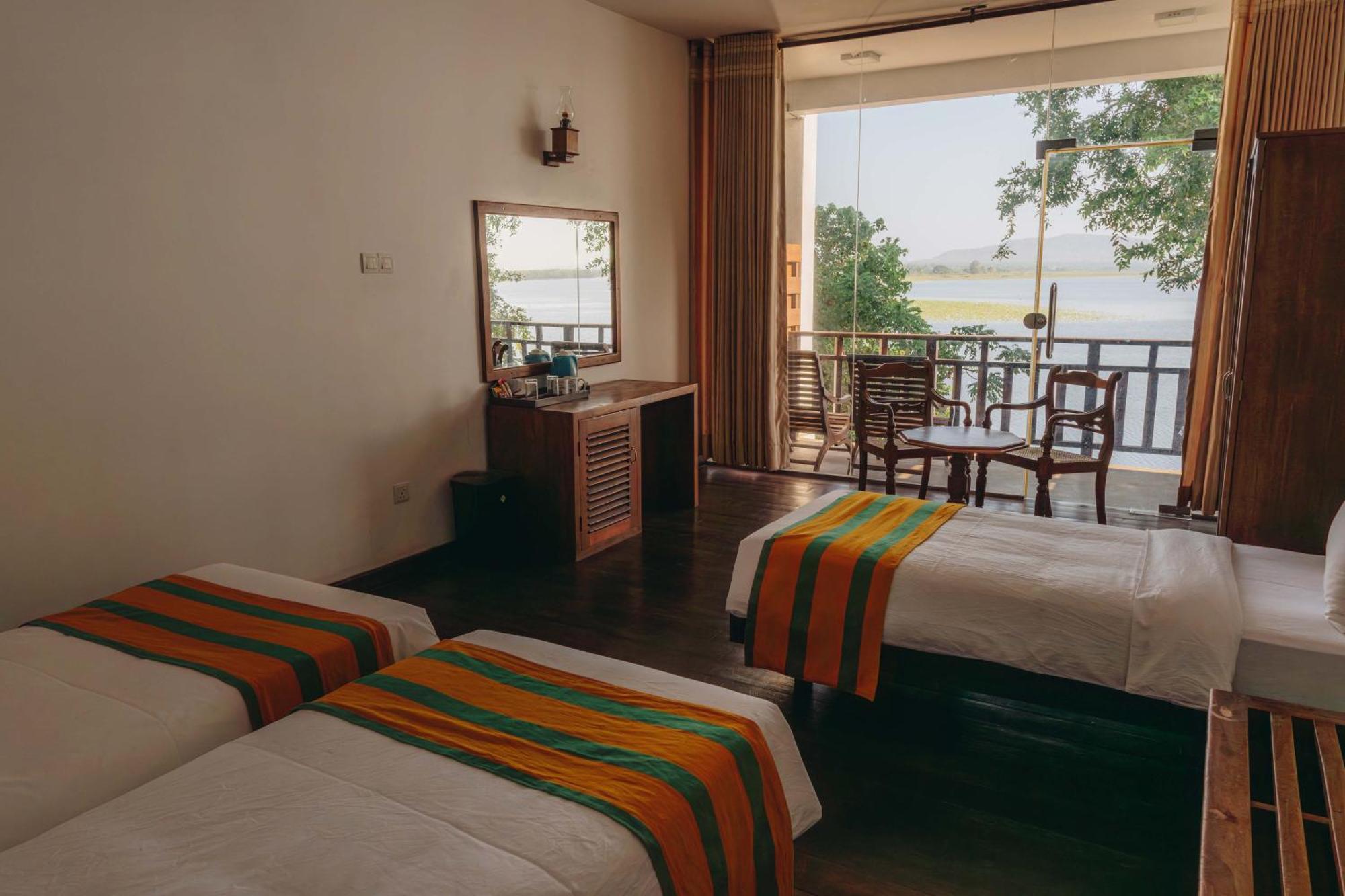 Yala Oga Reach Hotel 티사마하라마 외부 사진