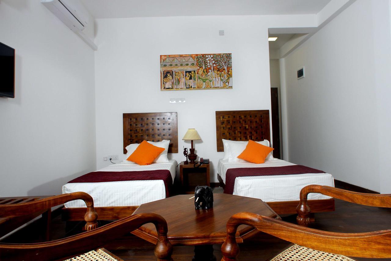 Yala Oga Reach Hotel 티사마하라마 외부 사진