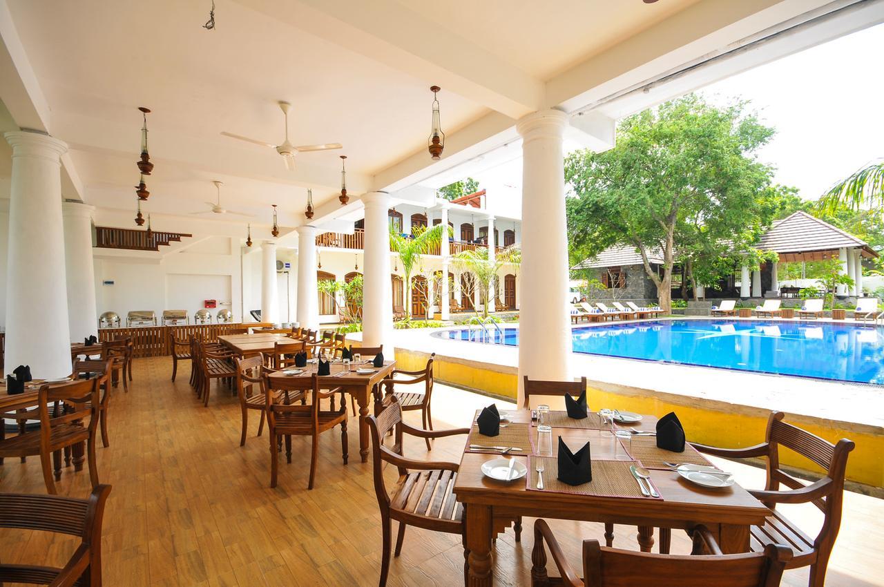 Yala Oga Reach Hotel 티사마하라마 외부 사진