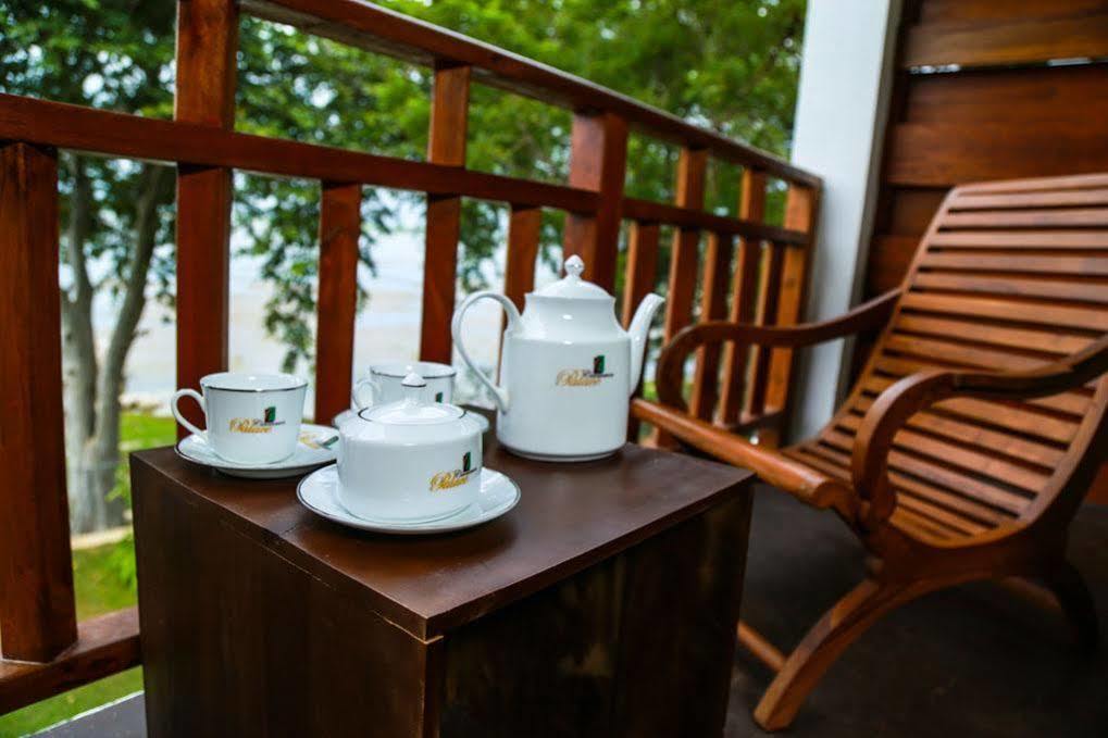 Yala Oga Reach Hotel 티사마하라마 외부 사진